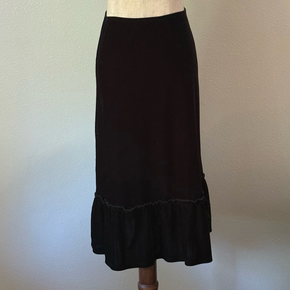 Elegant Black Velvet Skirt